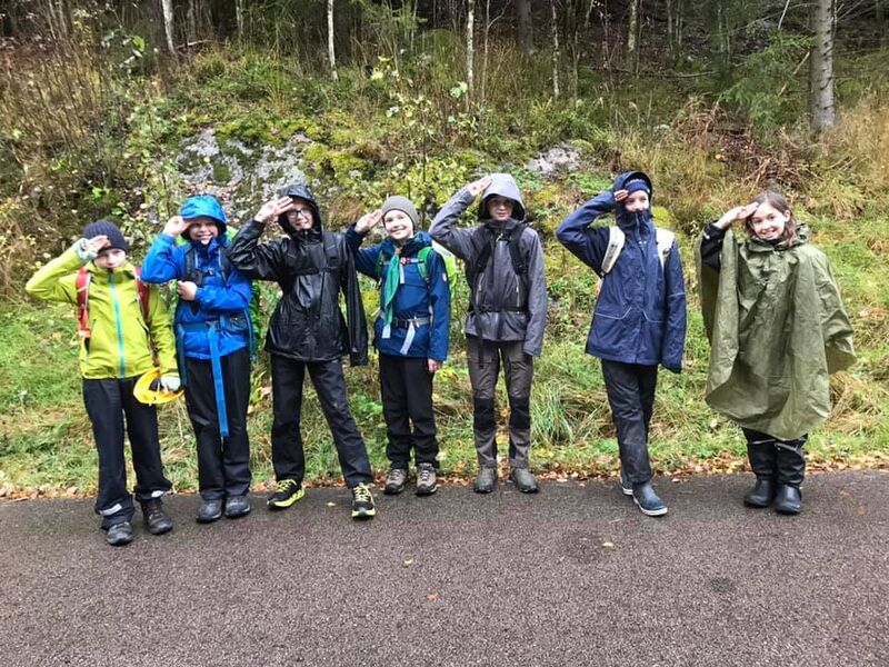 Fil:Ut på tur, aldri sur.jpg